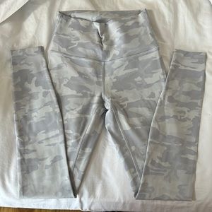 Lululemon leggings white Camo
